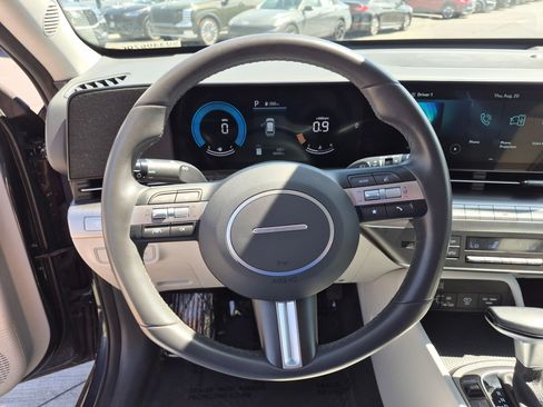 Certified 2025 Hyundai Kona SEL AWD/4WD image 18