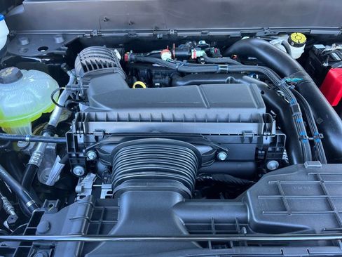 New 2026 Ford Maverick Lariat w/ Black Appearance Package image 4