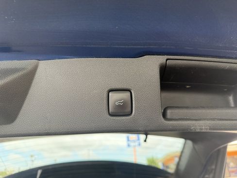 Used 2022 Ford Escape Titanium AWD/4WD image 24