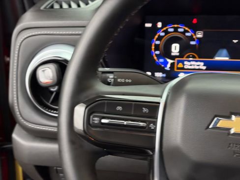 Used 2024 Chevrolet Colorado LT w/ LT Convenience Package III image 16