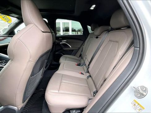 Used 2025 Audi Q5 Premium Plus w/ Premium Plus image 18
