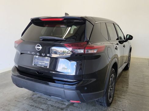 Used 2024 Nissan Rogue SV FWD image 5