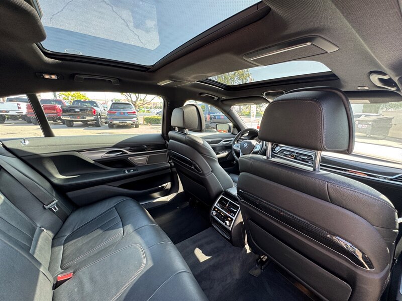 Used 2019 BMW 740i w/ M Sport Package RWD image 39