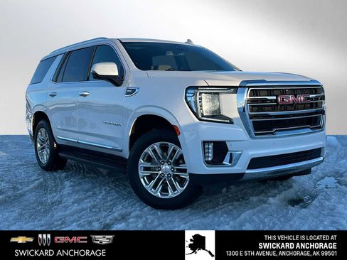 Used 2021 GMC Yukon SLT w/ SLT Premium Package image 1
