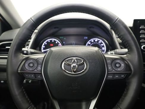 Used 2022 Toyota Camry SE w/ Cold Weather Package image 17