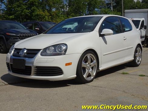 Used 2008 Volkswagen R32 AWD/4WD image 3