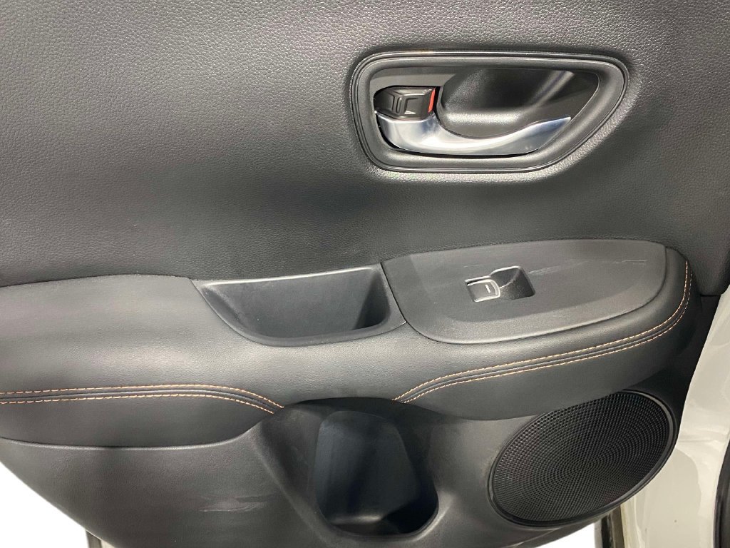 Used 2025 Honda HR-V Sport image 12