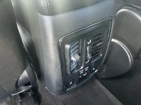 Used 2016 Dodge Durango Limited w/ Nav & Power Liftgate Group image 26