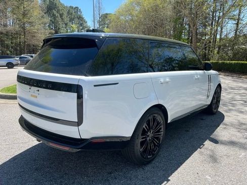 Used 2026 Land Rover Range Rover Long Wheelbase SE image 9