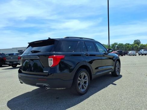 Certified 2023 Ford Explorer XLT w/ Equipment Group 202A AWD/4WD image 6