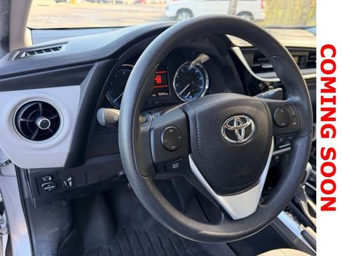 Used 2017 Toyota Corolla LE FWD image 11