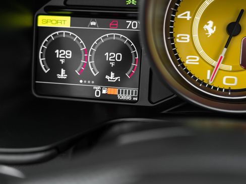 Certified 2023 Ferrari Portofino M image 7