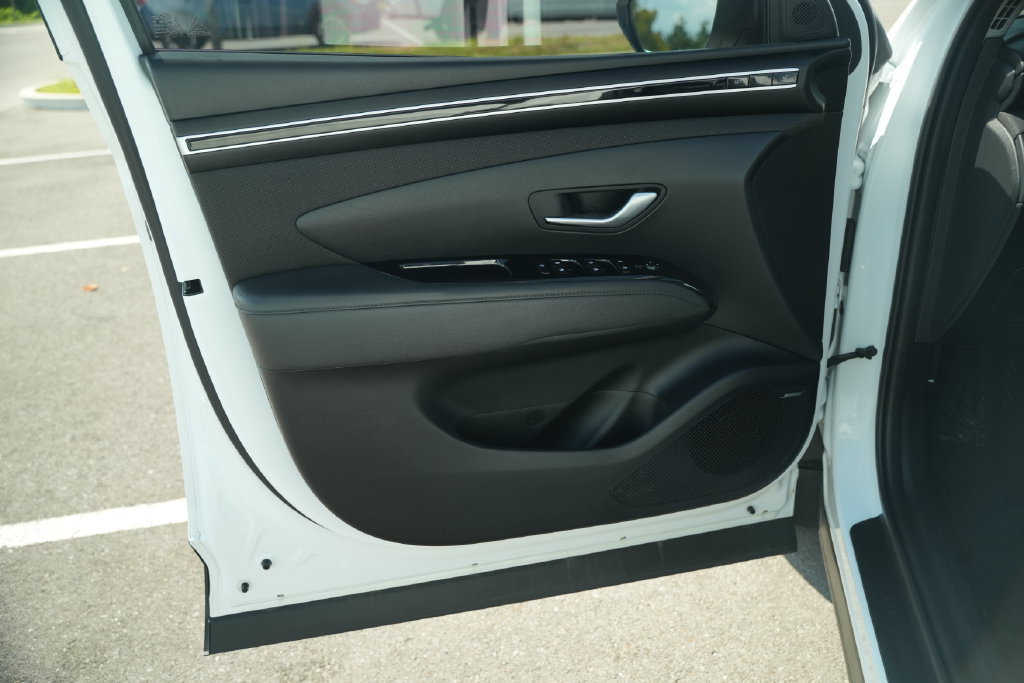 Used 2022 Hyundai Tucson Limited AWD/4WD image 16