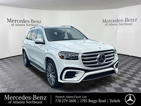 New 2026 Mercedes-Benz GLS 580 4MATIC image 1