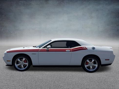 Used 2011 Dodge Challenger R/T RWD image 7