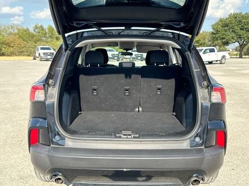 Used 2021 Ford Escape SE w/ SE Sport Appearance Package FWD image 22