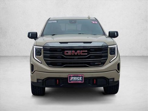 Used 2023 GMC Sierra 1500 AT4 w/ AT4 Preferred Package AWD/4WD image 2