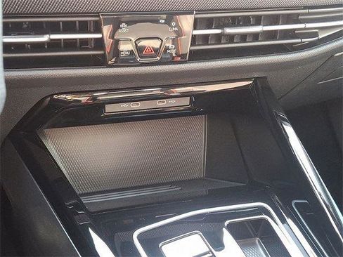 New 2025 Volkswagen Golf SE image 14