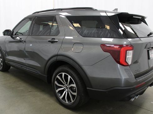 Used 2020 Ford Explorer ST w/ Premium Technology Package image 8