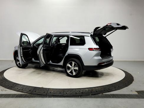 Used 2021 Jeep Grand Cherokee L Limited w/ Trailer Tow Group (B) image 13