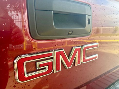 Used 2017 GMC Sierra 1500 SLT AWD/4WD image 12