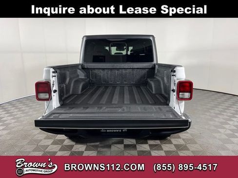 Used 2026 Jeep Gladiator Sport image 41