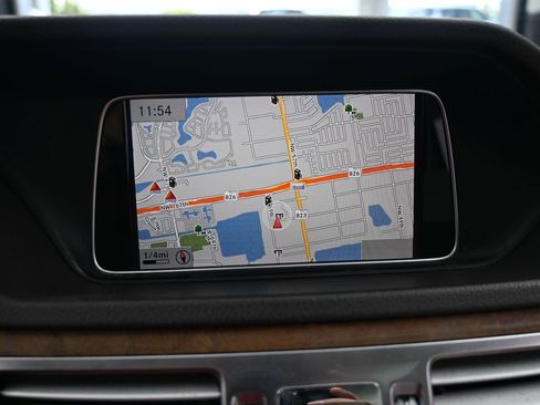 Used 2014 Mercedes-Benz E 350 Sedan image 18