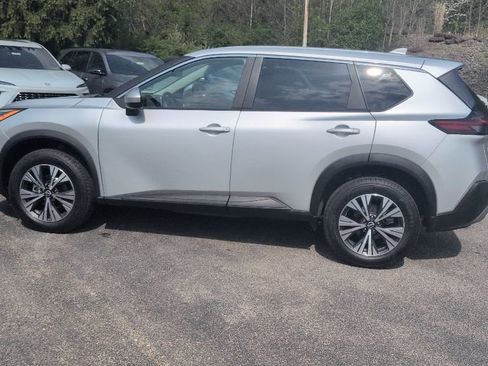 Used 2023 Nissan Rogue SV AWD/4WD image 15