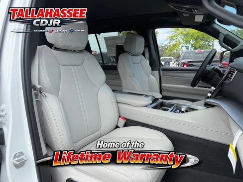 New 2026 Jeep Grand Wagoneer Limited AWD/4WD image 31
