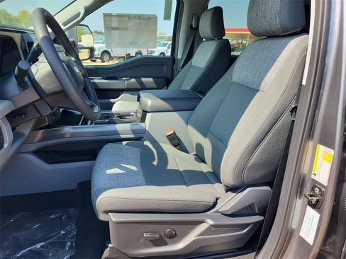 New 2026 Ford F250 XLT w/ XLT Premium Package image 13