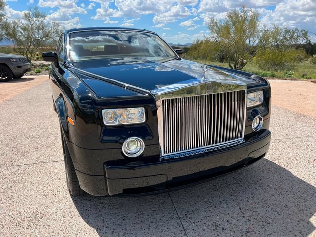 Used 2004 Rolls-Royce Phantom Sedan RWD image 33