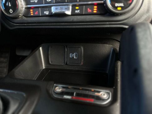 Used 2022 Ford Bronco Raptor image 11