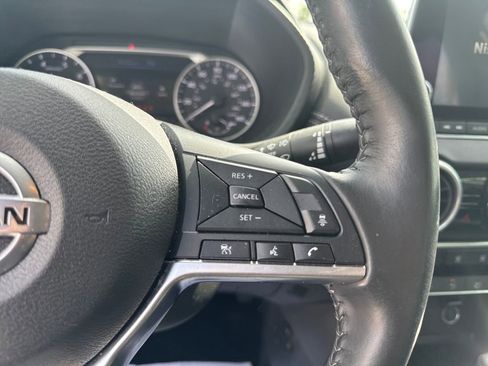 Certified 2022 Nissan Sentra SV FWD image 16