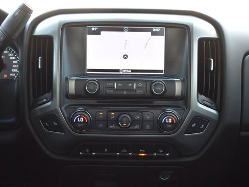 Used 2018 Chevrolet Silverado 1500 LT w/ All Star Edition AWD/4WD image 11