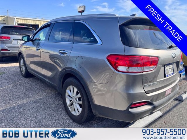 Used 2016 Kia Sorento FWD w/ LX Convenience Package image 5
