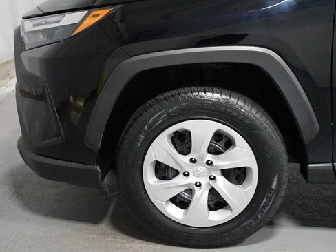 Certified 2024 Toyota RAV4 LE FWD image 5
