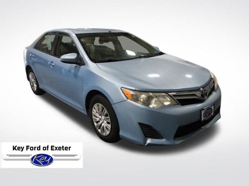 Used 2012 Toyota Camry LE FWD image 2