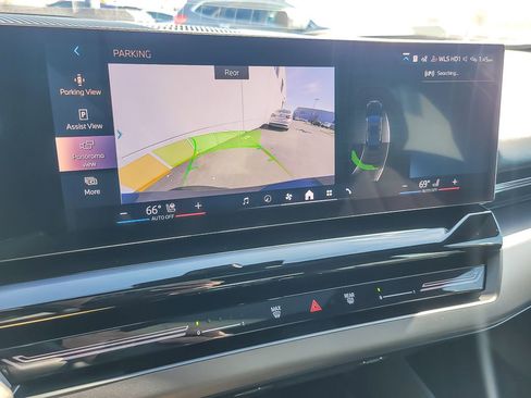 Used 2024 BMW 530i xDrive w/ M Sport Package image 12