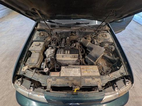 Used 1995 Ford Taurus Sedan FWD image 38