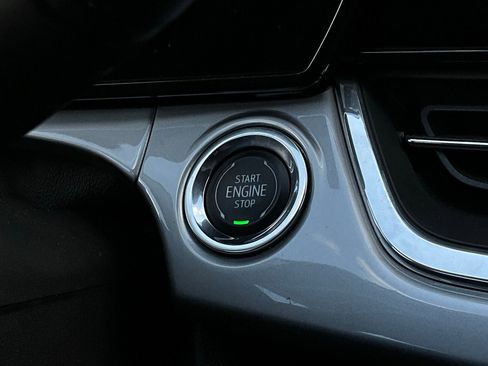 Used 2025 Chevrolet Trax LT image 26