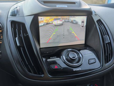 Used 2017 Ford Escape Titanium image 28