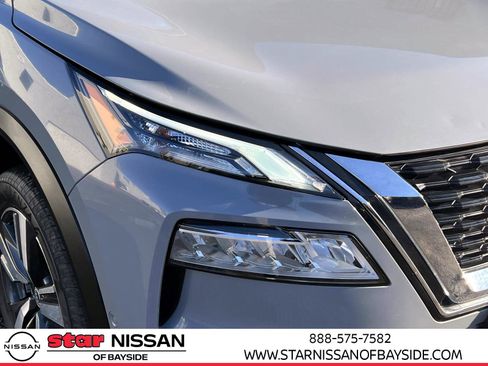 Used 2023 Nissan Rogue SL w/ SL Premium Package image 9