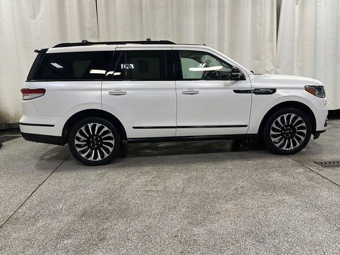 Used 2023 Lincoln Navigator Black Label AWD/4WD image 8