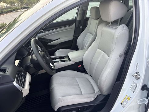 Used 2018 Honda Accord EX image 20