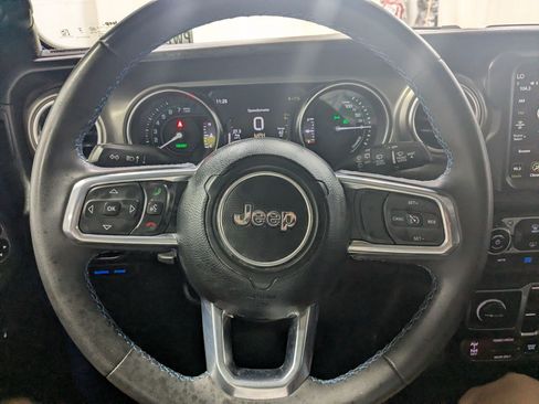 Used 2023 Jeep Wrangler Unlimited Rubicon 4xe AWD/4WD image 13