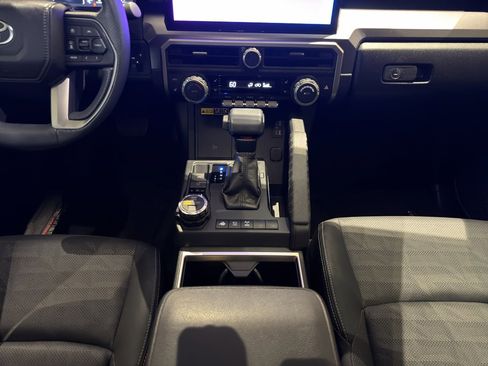 Used 2025 Toyota 4Runner TRD Off-Road Premium image 19