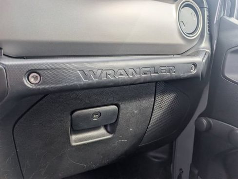Used 2021 Jeep Wrangler Sport AWD/4WD image 19