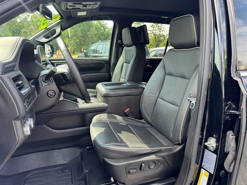 Used 2021 GMC Yukon SLT w/ SLT Premium Package AWD/4WD image 16