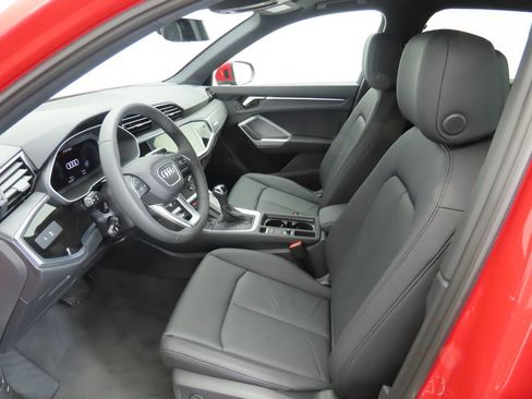 Used 2025 Audi Q3 2.0T Premium Plus w/ Premium Plus Package image 20