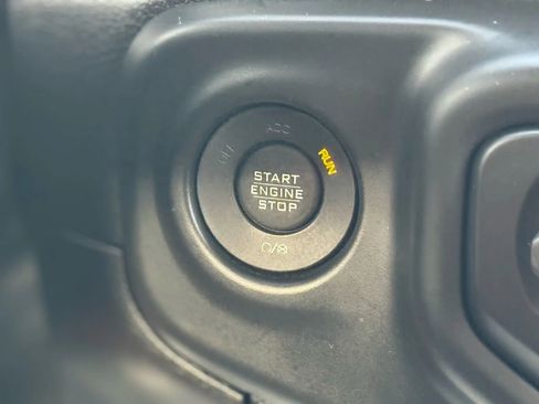 Used 2018 Jeep Wrangler Sport image 29